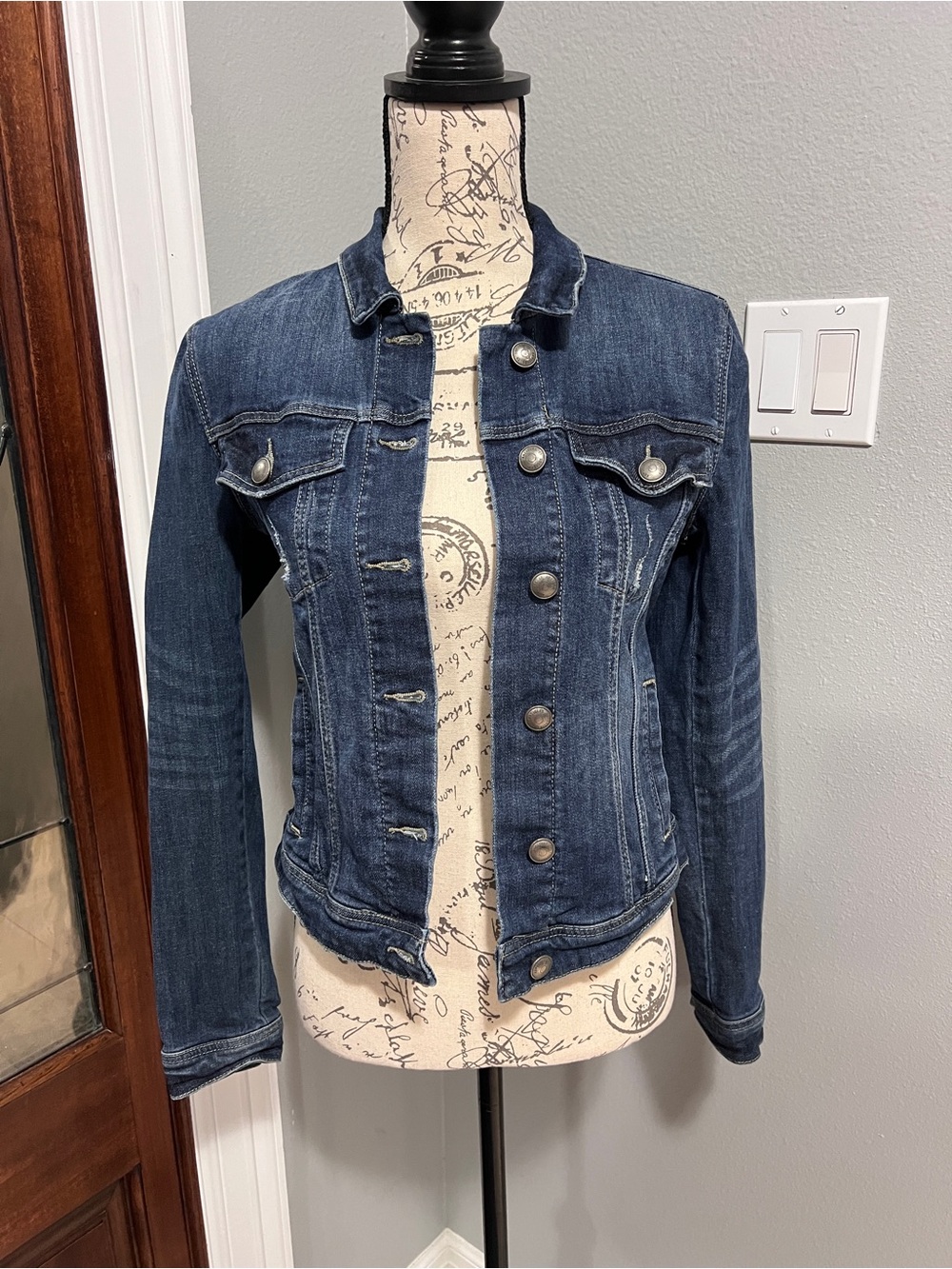 Articles of Society Taylor Denim Trucker Jacket Coachella Wash Distressed M